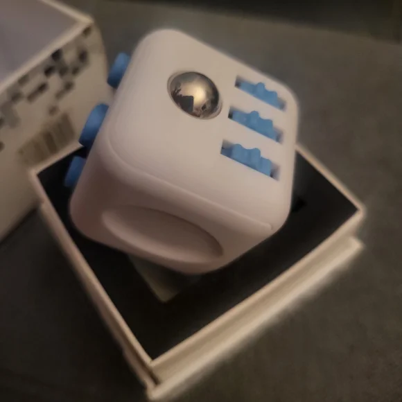 Fidget Cube - Blue - Picture 9 of 9